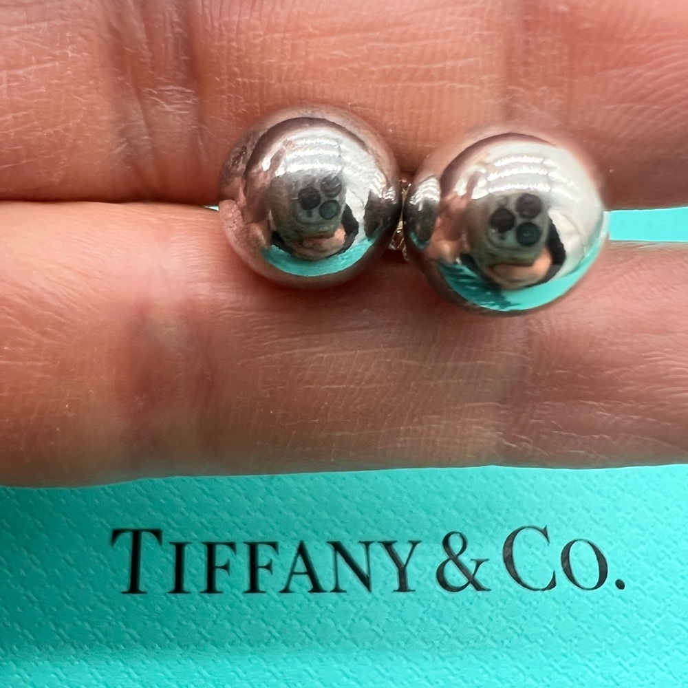 🔴Authentic Tiffany & Co. Silver Hardware Ball Stud Earrings🔴